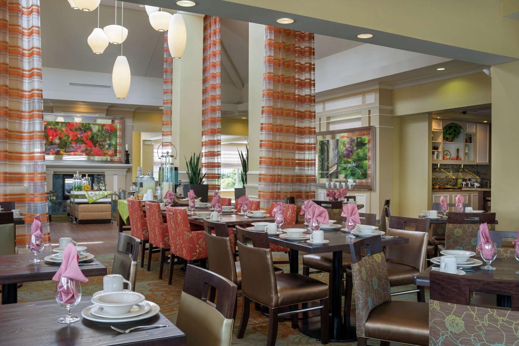Hilton Garden Inn Newport News Extérieur photo