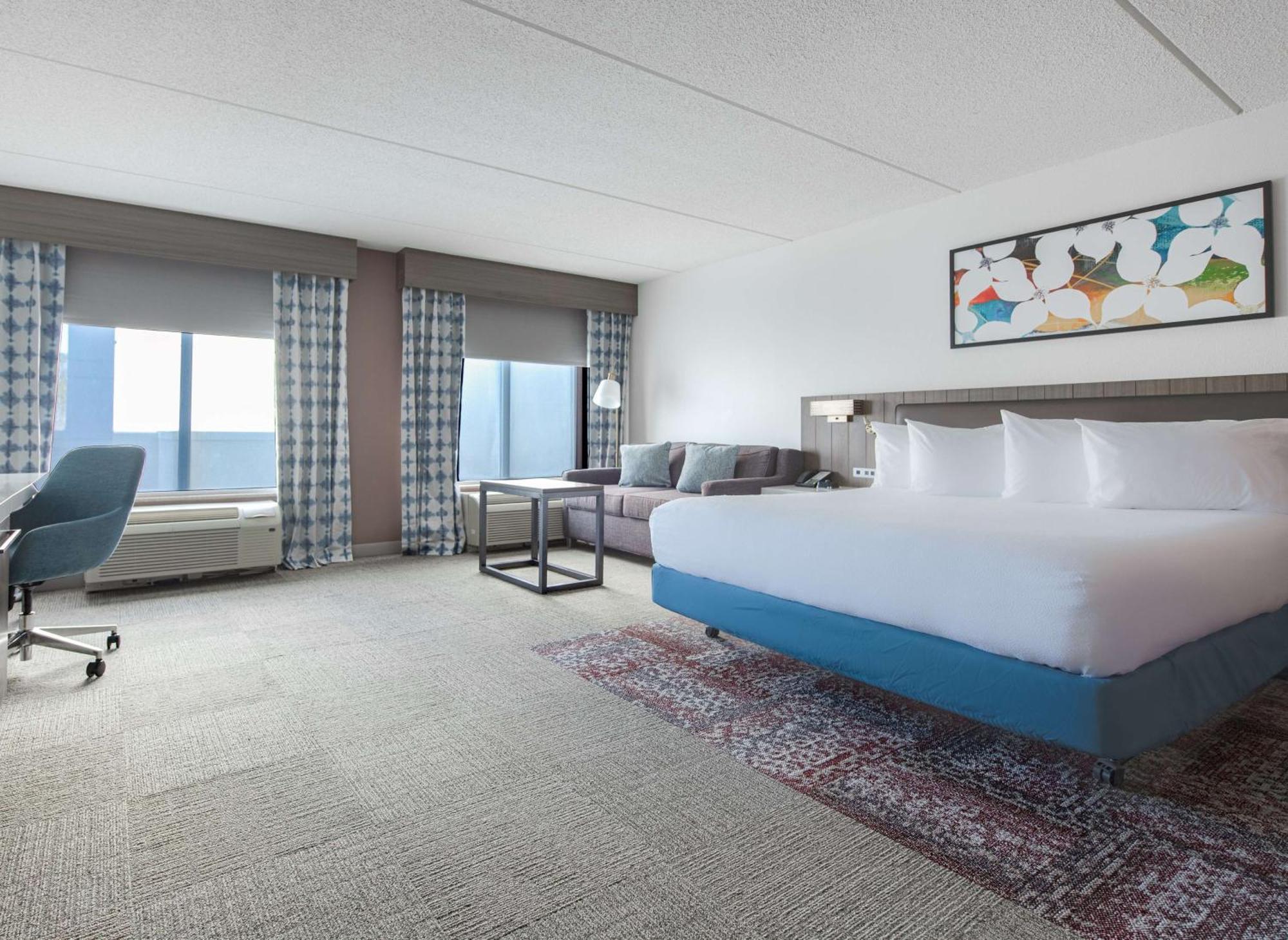 Hilton Garden Inn Newport News Extérieur photo