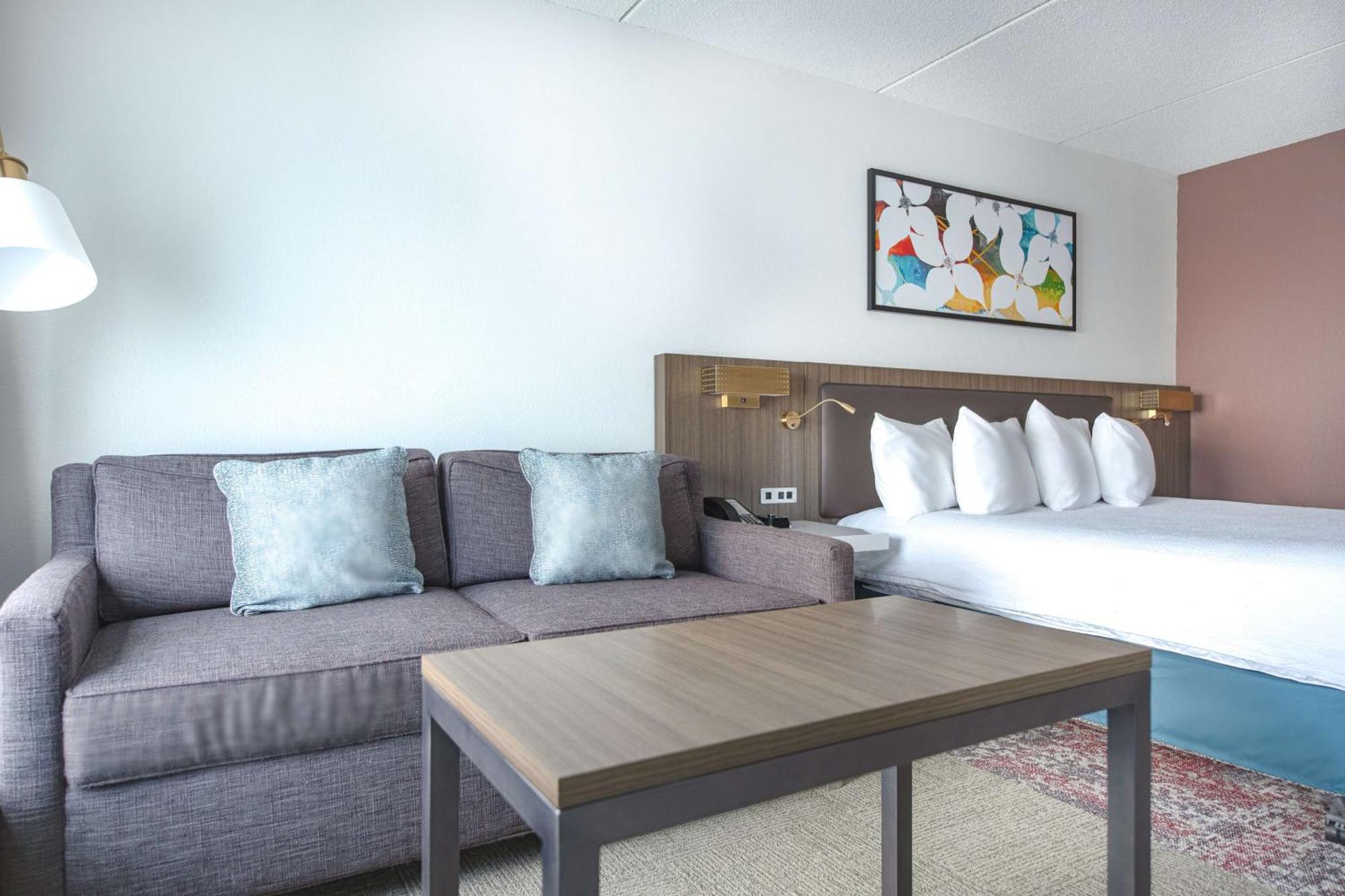 Hilton Garden Inn Newport News Extérieur photo